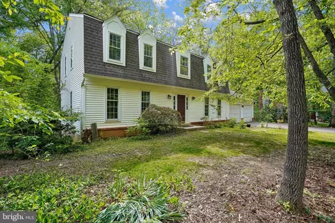 10802 Dayflower Ct, Reston, VA 20191