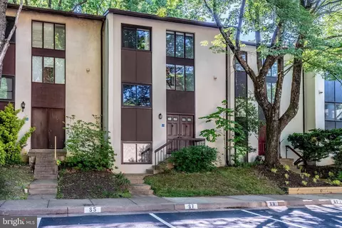 11917 Barrel Cooper Ct, Reston, VA 20191