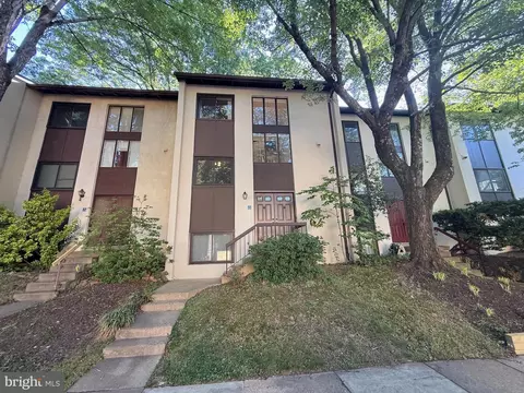 11917 Barrel Cooper Ct, Reston, VA 20191