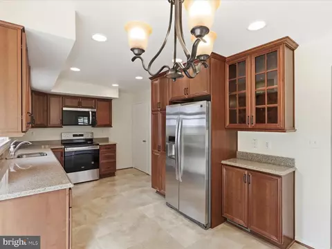 Kitchen - 6800 Sydenstricker Rd, Springfield, VA 22152 photo 4 of 4