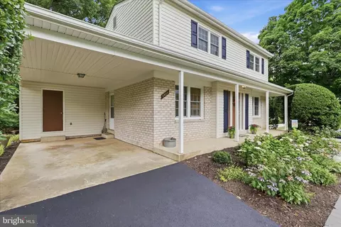 Exterior - 6800 Sydenstricker Rd, Springfield, VA 22152 photo 3 of 8
