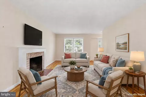 Living - 6800 Sydenstricker Rd, Springfield, VA 22152 photo 4 of 7