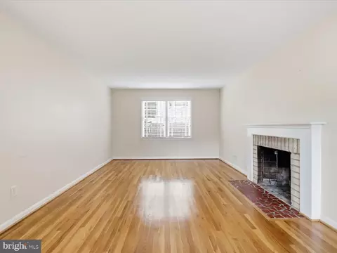Living - 6800 Sydenstricker Rd, Springfield, VA 22152 photo 6 of 7