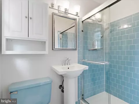 Bath - 6800 Sydenstricker Rd, Springfield, VA 22152 photo 2 of 3