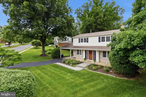 Exterior - 6800 Sydenstricker Rd, Springfield, VA 22152 photo 2 of 8