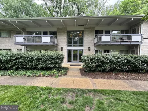 7759 Donnybrook Ct #206, Annandale, VA 22003