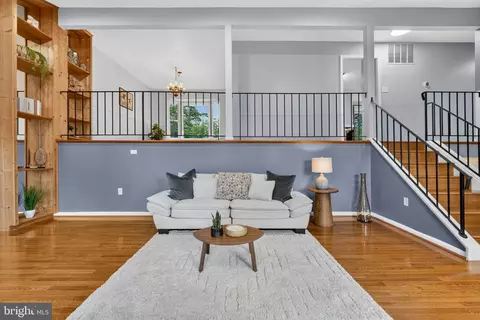 Living - 6134 Wicklow Dr, Burke, VA 22015 photo 2 of 7