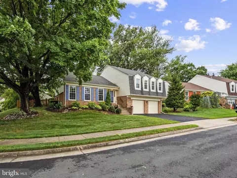 Exterior - 6134 Wicklow Dr, Burke, VA 22015 photo 2 of 12
