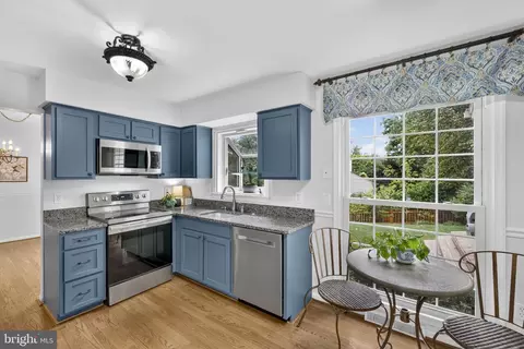 Kitchen - 6134 Wicklow Dr, Burke, VA 22015 photo 4 of 4