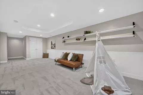 Entry Way - 6134 Wicklow Dr, Burke, VA 22015 photo 4 of 4