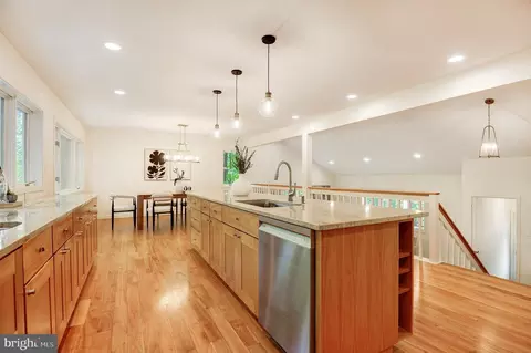 2450 Brussels Ct, Reston, VA 20191 photo 23