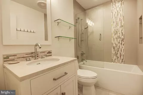 2450 Brussels Ct, Reston, VA 20191 photo 30