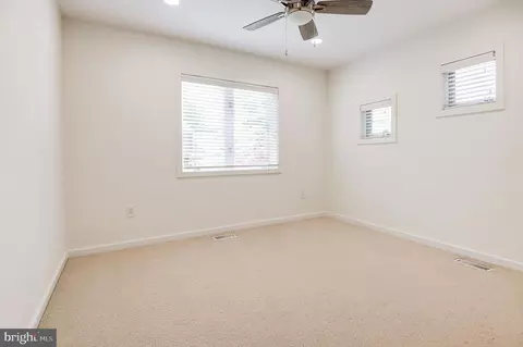 2450 Brussels Ct, Reston, VA 20191 photo 34