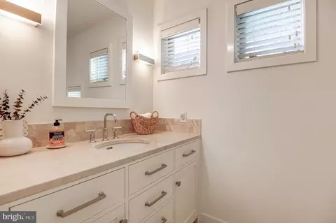 2450 Brussels Ct, Reston, VA 20191 photo 43