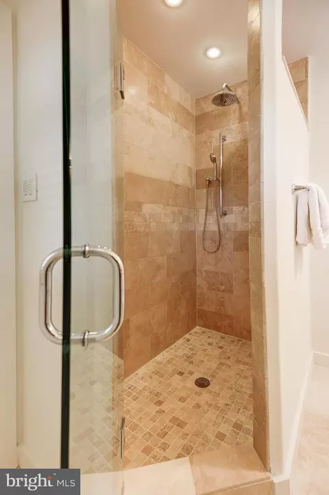 2450 Brussels Ct, Reston, VA 20191 photo 42