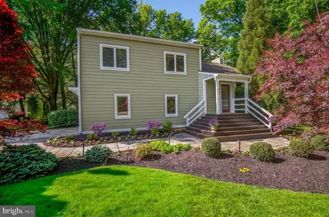 2450 Brussels Ct, Reston, VA 20191 photo 2