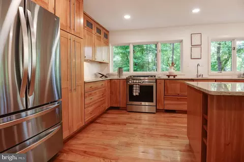 2450 Brussels Ct, Reston, VA 20191 photo 22