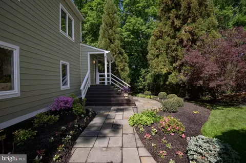 2450 Brussels Ct, Reston, VA 20191 photo 5