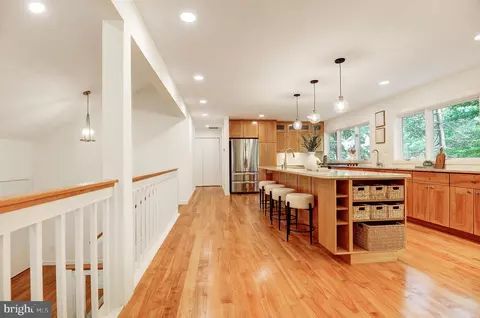 2450 Brussels Ct, Reston, VA 20191 photo 17