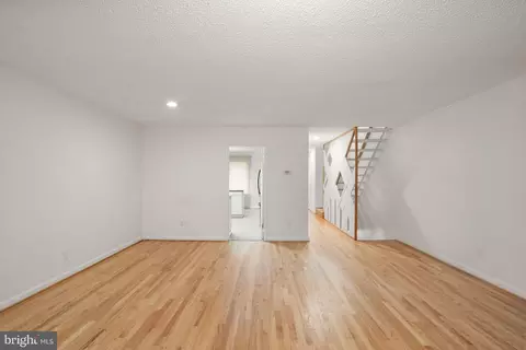 Living - 2242 Cartwright Pl, Reston, VA 20191 photo 4 of 4