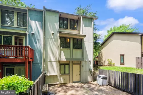 Exterior - 2242 Cartwright Pl, Reston, VA 20191 photo 2 of 6