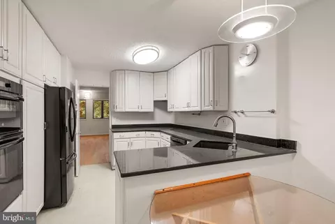 Kitchen - 2242 Cartwright Pl, Reston, VA 20191 photo 2 of 5