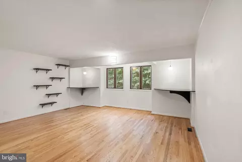 Living - 2242 Cartwright Pl, Reston, VA 20191 photo 3 of 4