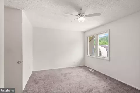 Bedroom - 2242 Cartwright Pl, Reston, VA 20191 photo 2 of 12