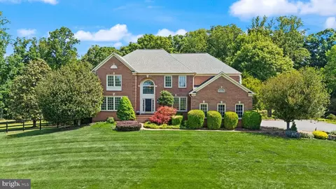 511 Nalls Dairy Ct, Great Falls, VA 22066