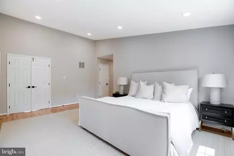 Bedroom - 3599 Beech Down Dr, Chantilly, VA 20151 photo 2 of 7