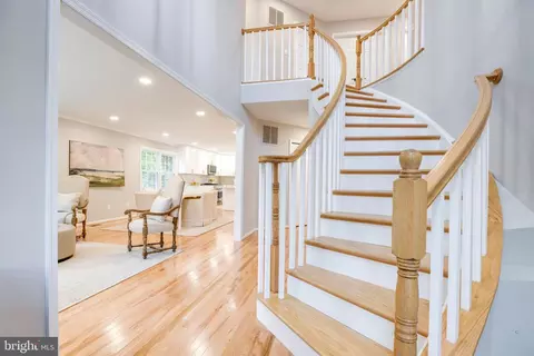 Entry Way - 3599 Beech Down Dr, Chantilly, VA 20151 photo 3 of 6
