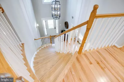 Entry Way - 3599 Beech Down Dr, Chantilly, VA 20151 photo 4 of 6