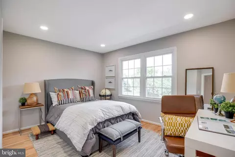 Bedroom - 3599 Beech Down Dr, Chantilly, VA 20151 photo 4 of 7