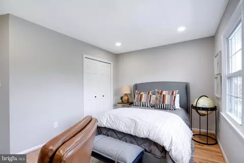 Bedroom - 3599 Beech Down Dr, Chantilly, VA 20151 photo 5 of 7