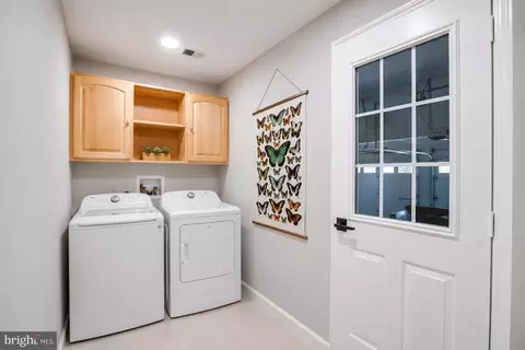 Other - 3599 Beech Down Dr, Chantilly, VA 20151 photo 4 of 16