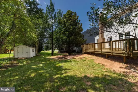 Exterior - 3599 Beech Down Dr, Chantilly, VA 20151 photo 5 of 8