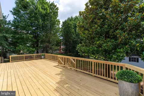 Exterior - 3599 Beech Down Dr, Chantilly, VA 20151 photo 4 of 8