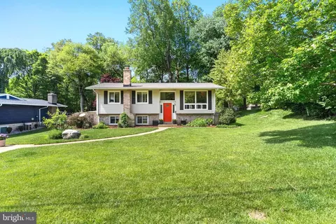 4304 Andes Dr, Fairfax, VA 22030
