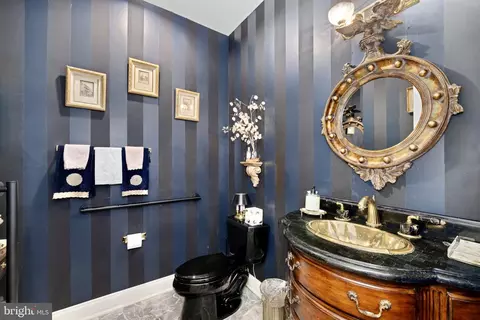 Bath - 897 Chinquapin Rd, Mclean, VA 22102 photo 1 of 6