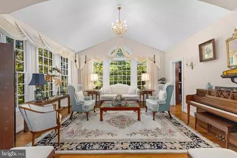 Other - 897 Chinquapin Rd, Mclean, VA 22102 photo 3 of 17
