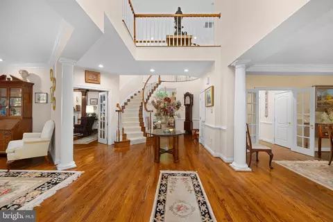 Entry Way - 897 Chinquapin Rd, Mclean, VA 22102 photo 1 of 7