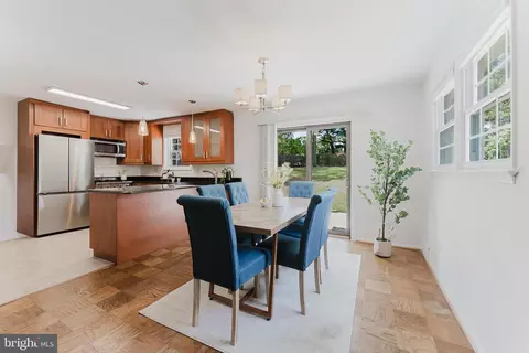 Dining - 5408 Dublin Ave, Springfield, VA 22151 photo 1 of 3