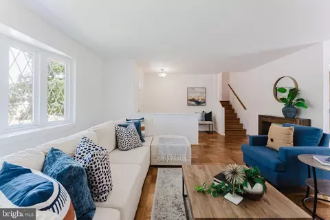 Living - 5408 Dublin Ave, Springfield, VA 22151 photo 5 of 5