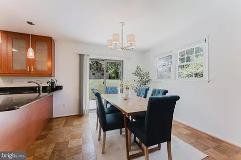 Dining - 5408 Dublin Ave, Springfield, VA 22151 photo 2 of 3