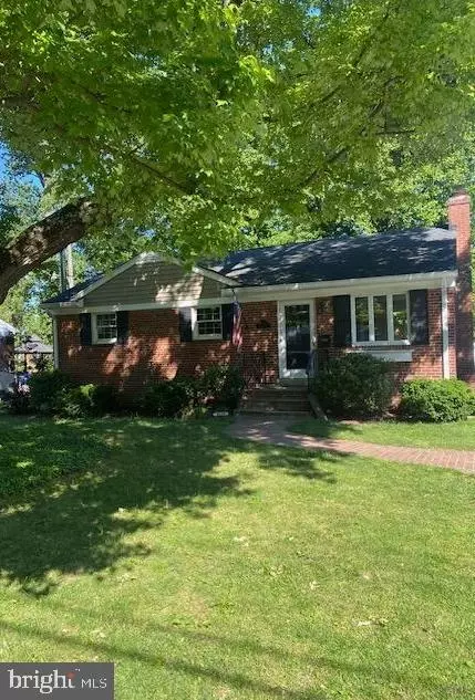 3220 Norfolk Ln, Falls Church, VA 22042