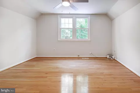 Bedroom - 2603 Oakledge Ct, Vienna, VA 22181 photo 6 of 8