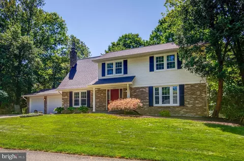 Exterior - 2603 Oakledge Ct, Vienna, VA 22181 photo 2 of 8