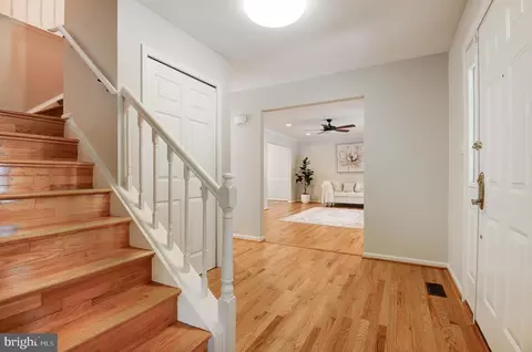 Entry Way - 2603 Oakledge Ct, Vienna, VA 22181 photo 2 of 9