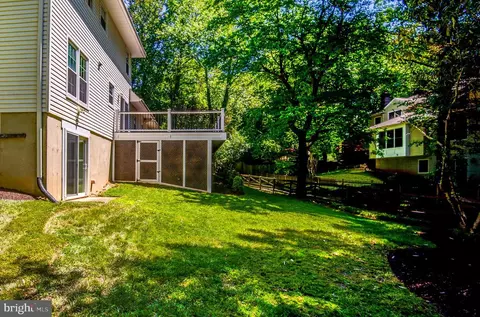 Exterior - 2603 Oakledge Ct, Vienna, VA 22181 photo 5 of 8