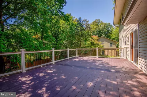 Exterior - 2603 Oakledge Ct, Vienna, VA 22181 photo 7 of 8